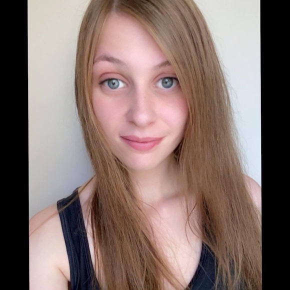 Meet your Posher, Sara - Picture 2 of 2